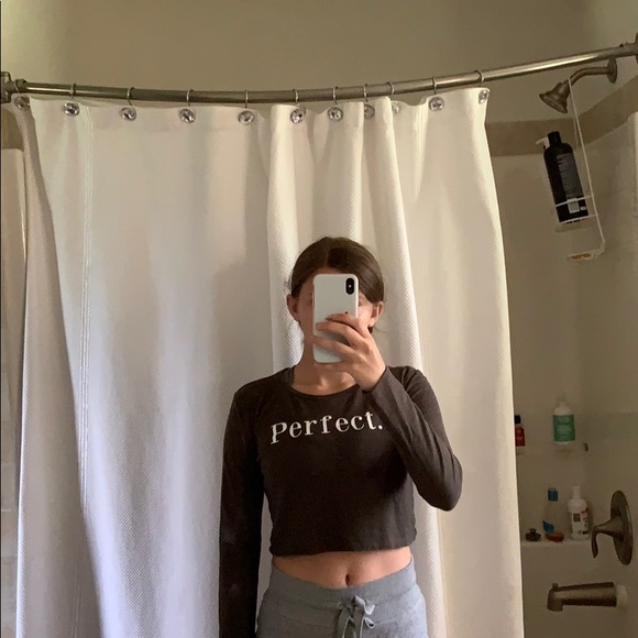 Cropped army green “Perfect.” long sleeve - Picture 3 of 3